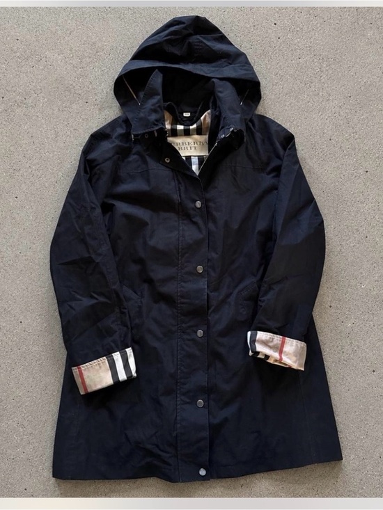 Burberry Jackets & Blazers - Burberry Women's Black Trench Coat with Check Cuff Detail Size 6